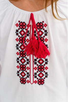 Вишиванка для дівчат